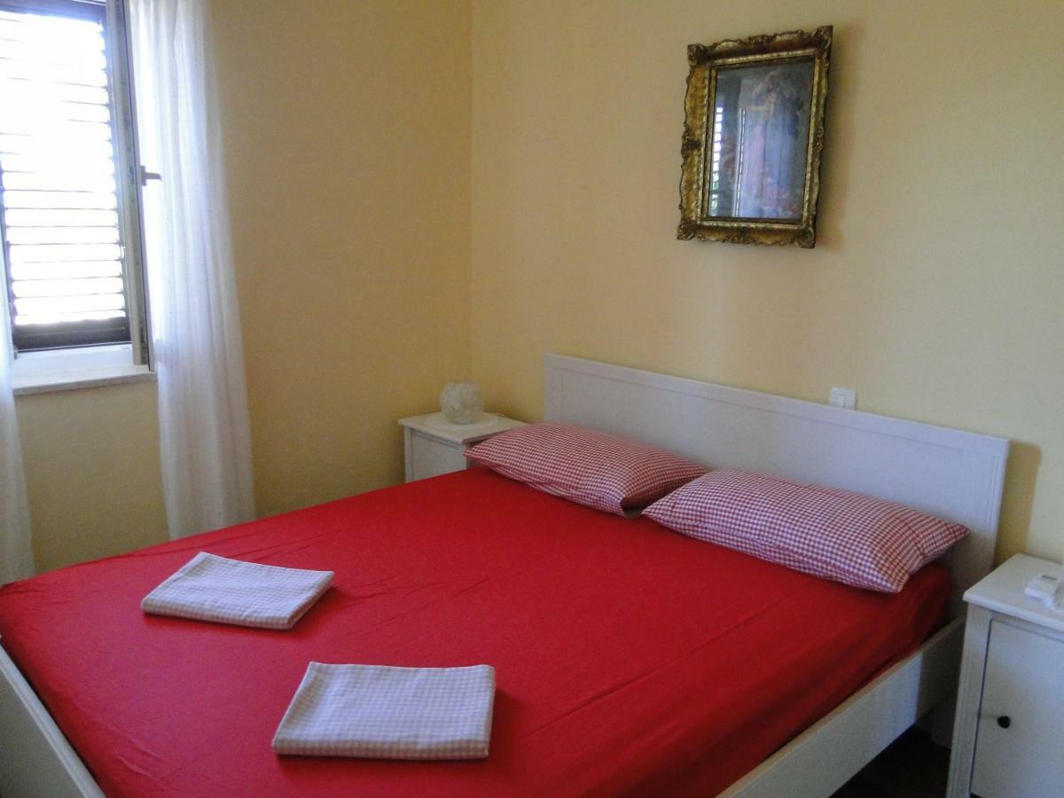Apartment Pino Umag Exterior photo